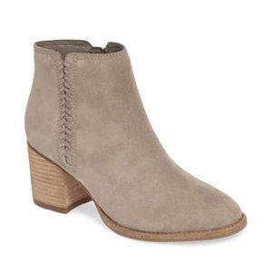 Blondo Nina Waterproof Suede Bootie Size 7